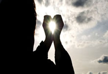 爱游戏体育：曼联希望拉什福德重返英格兰有助出售！曝其两大梦想下家，维拉买断有前提.